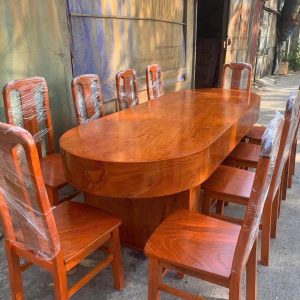 BÀN ĂN BẦU DỤC VÀ 10 GHẾ GỖ HƯƠNG ĐÁ ĐỎ 95x2m4 DÀY 20cm